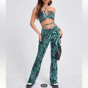 2 Piece Green Tie Squiggly Lines Outfit